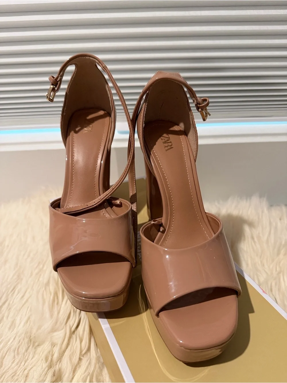 🤎 Zara Patent Platform Heels – Nude – Size 36